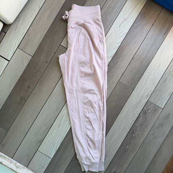 Light pink lululemon joggers lululemon - Picture 2 of 6